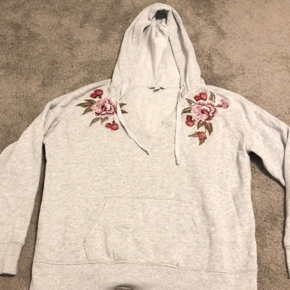 American Eagle floral sweatshirt
